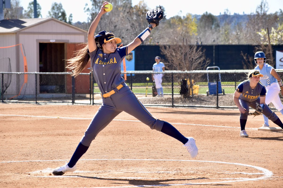 It’s GAMEDAY! 🦅🥎

🆚 SDCC @ 11 AM (DH)
📹: portal.stretchinternet.com/sdcc/