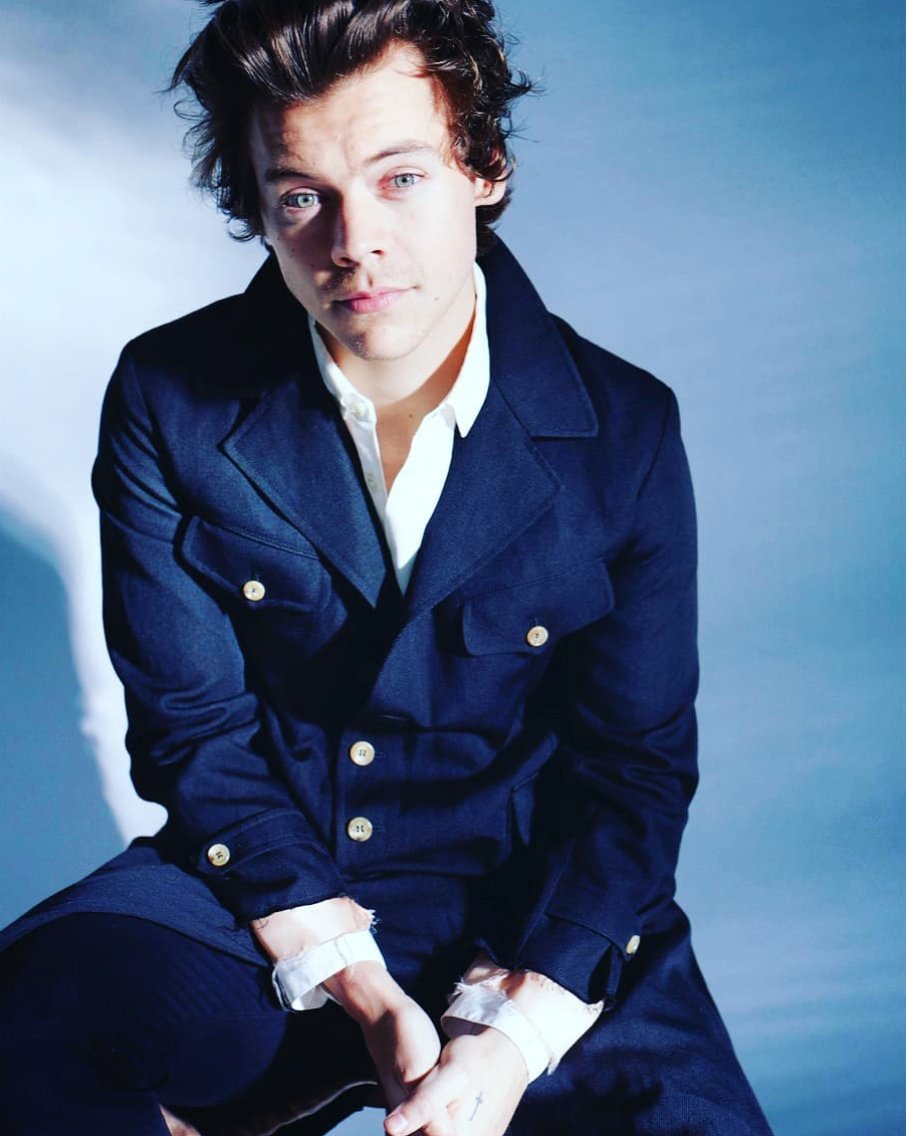Unseen photo of Harry from a photoshoot around 2017-18!

via @/lorenzoagius_official on IG