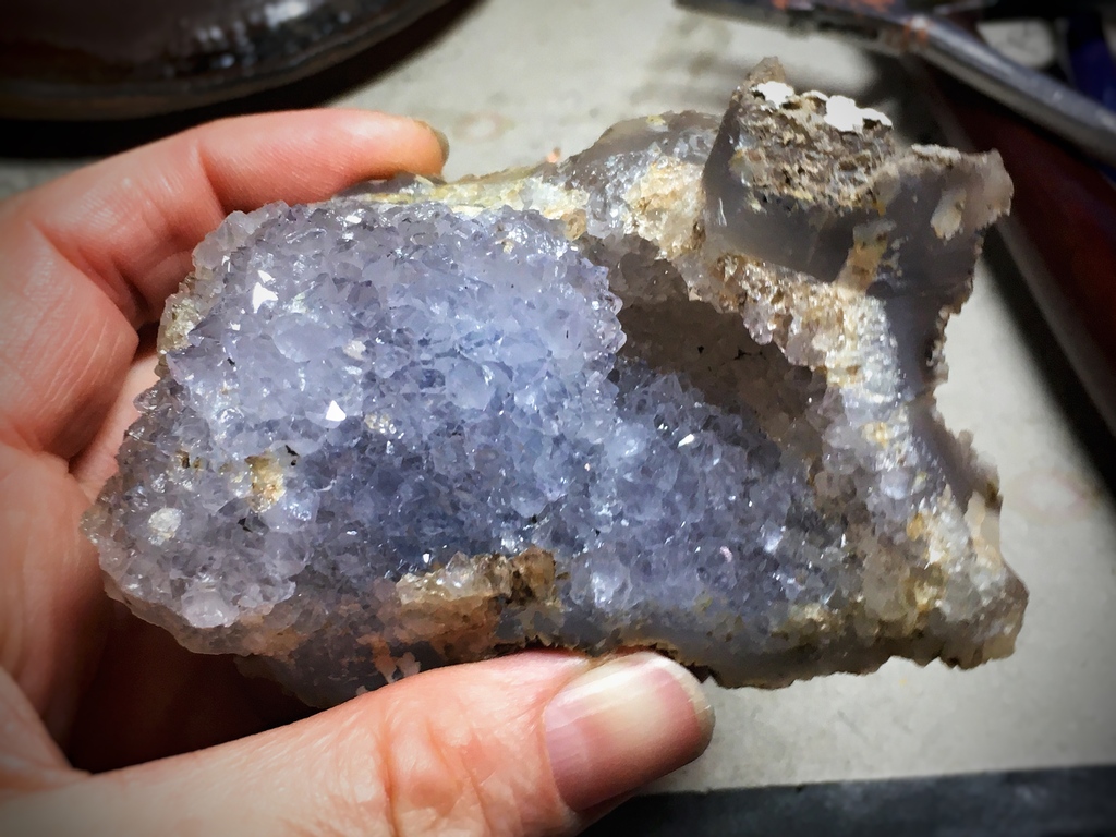 This is my favorite #rockhoundingfind last summer: iridescent blue quartz.

#rockhounding #rockhound #warockhound #warockhounding #rocks #crystals #rocksandcrystals #rockcollecting #quartz #quartzcluster #bluequartz #quartzcrystals #opalizedquartz #rarequartz #ifoundthis