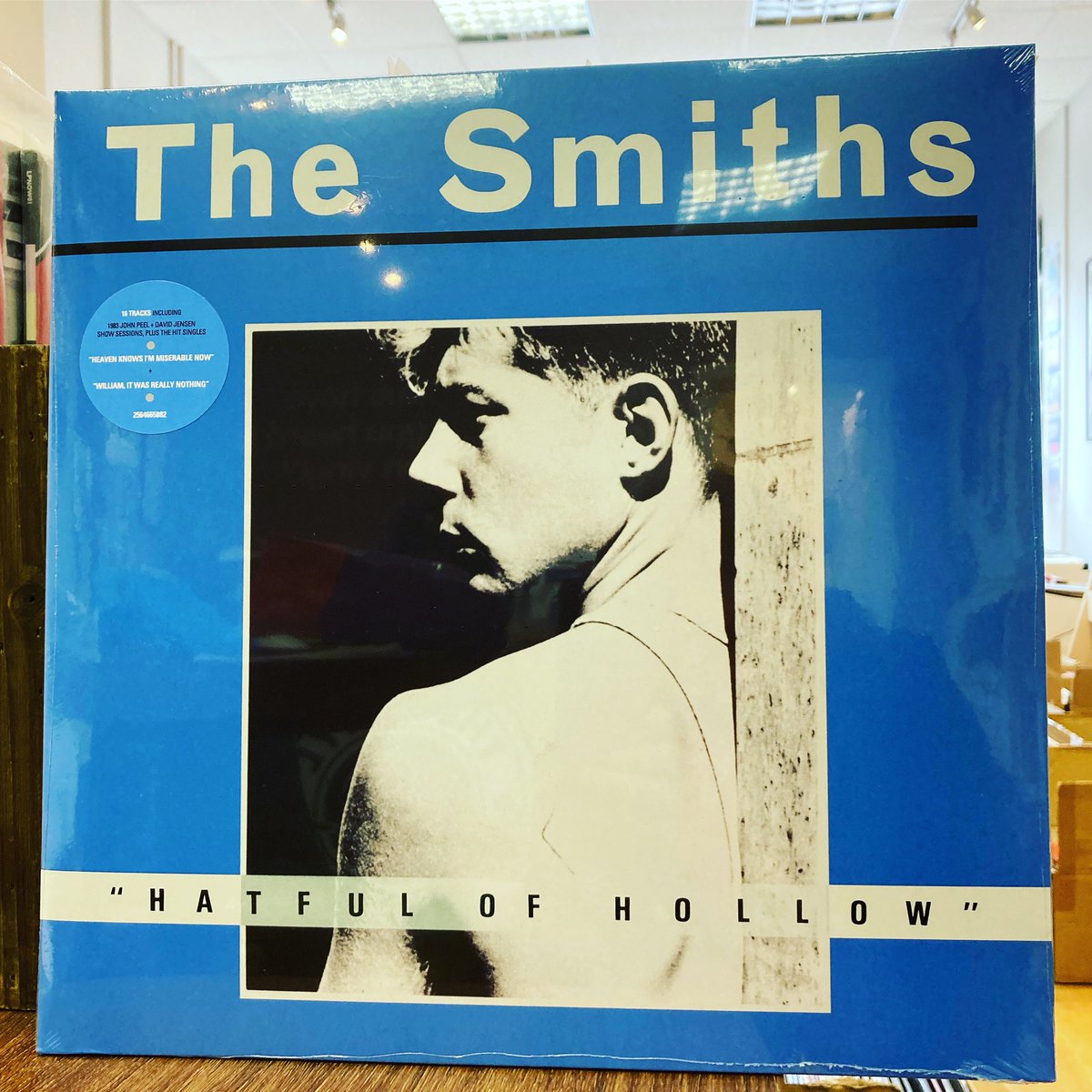 whistle_shop's tweet photo. In at just £15!!! Get your hands on this The Smiths ‘Hatful of Hollow’ at a great discounted price, all our copies will be gone by the end of the weekend so get yours ASAP
https://t.co/bJvAXoJYgo
#vinylwhistle #thesmiths #lockdownoffers #buyvinylonline #vinylsale https://t.co/4G49XRB5bV