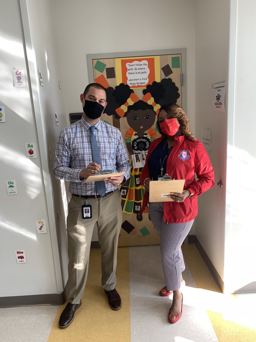 DrRahim_Jones's tweet photo. Thank you @CadetNation for the invite to be a judge for your Black History Door Contest! Congratulations to all of the participants! @DrCupid_OCPS @West_OCPS @StevenOvares https://t.co/m2PIC9z2Kr