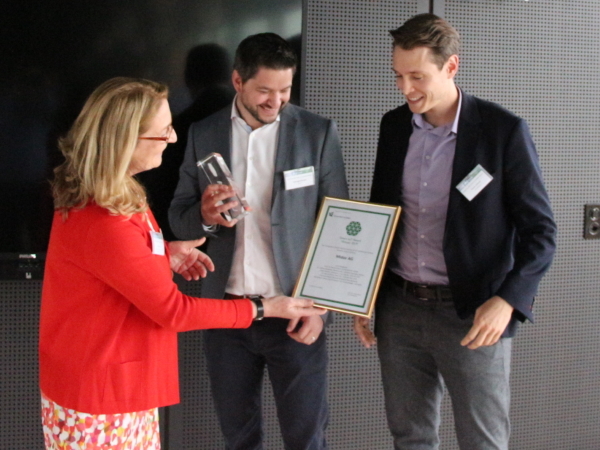 Andrea Back, Prof. tweet media