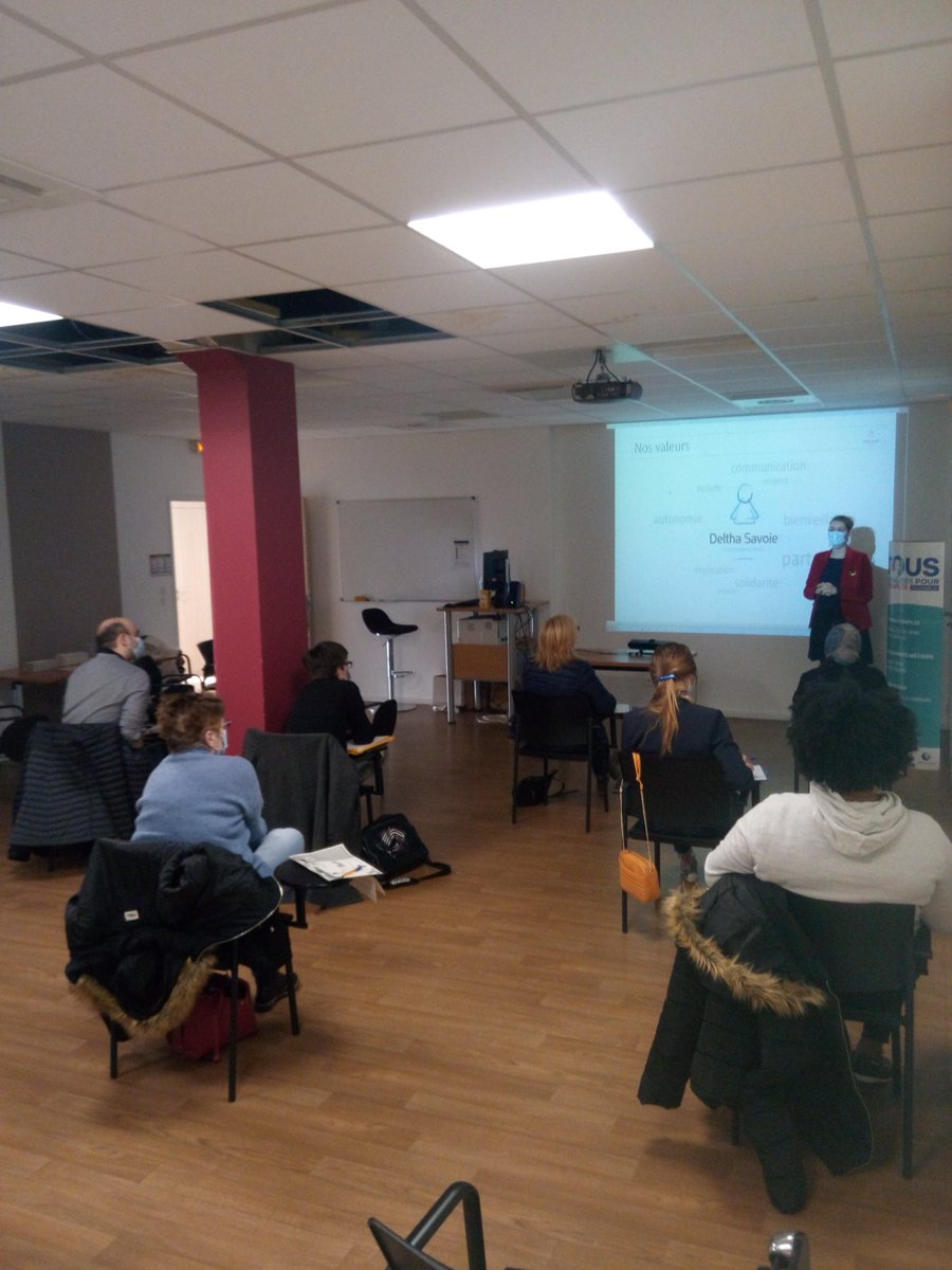 [Rencontres] Présentation ce jour au #poleeemploi #albertville  du métier d’aide à la personne par Deltha Savoie et  l’EHPAD Notre Dame des Vignes 
Une vingtaine de demandeurs d’emploi vivement intéressée pour saisir cette opportunité professionnelle ! 
Merci aux intervenants.