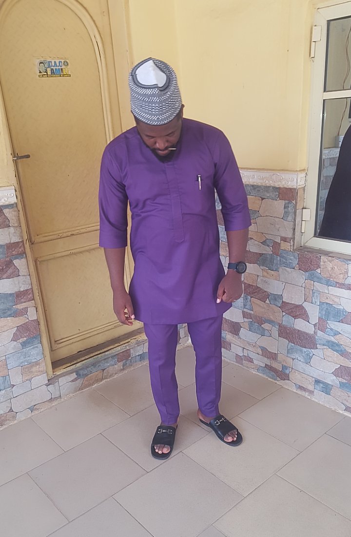 kebsybog's tweet photo. May our secret prayers be answered and may God bless and protect us from all the evils of this day and days to come, may he shower his blessings upon us.
#InshaAllahu.
#TGIF 
#JimohOlóyin 
palm slippers by @mademenFP give him a trial. he no dey disappoint... https://t.co/h5TFyOuPVb