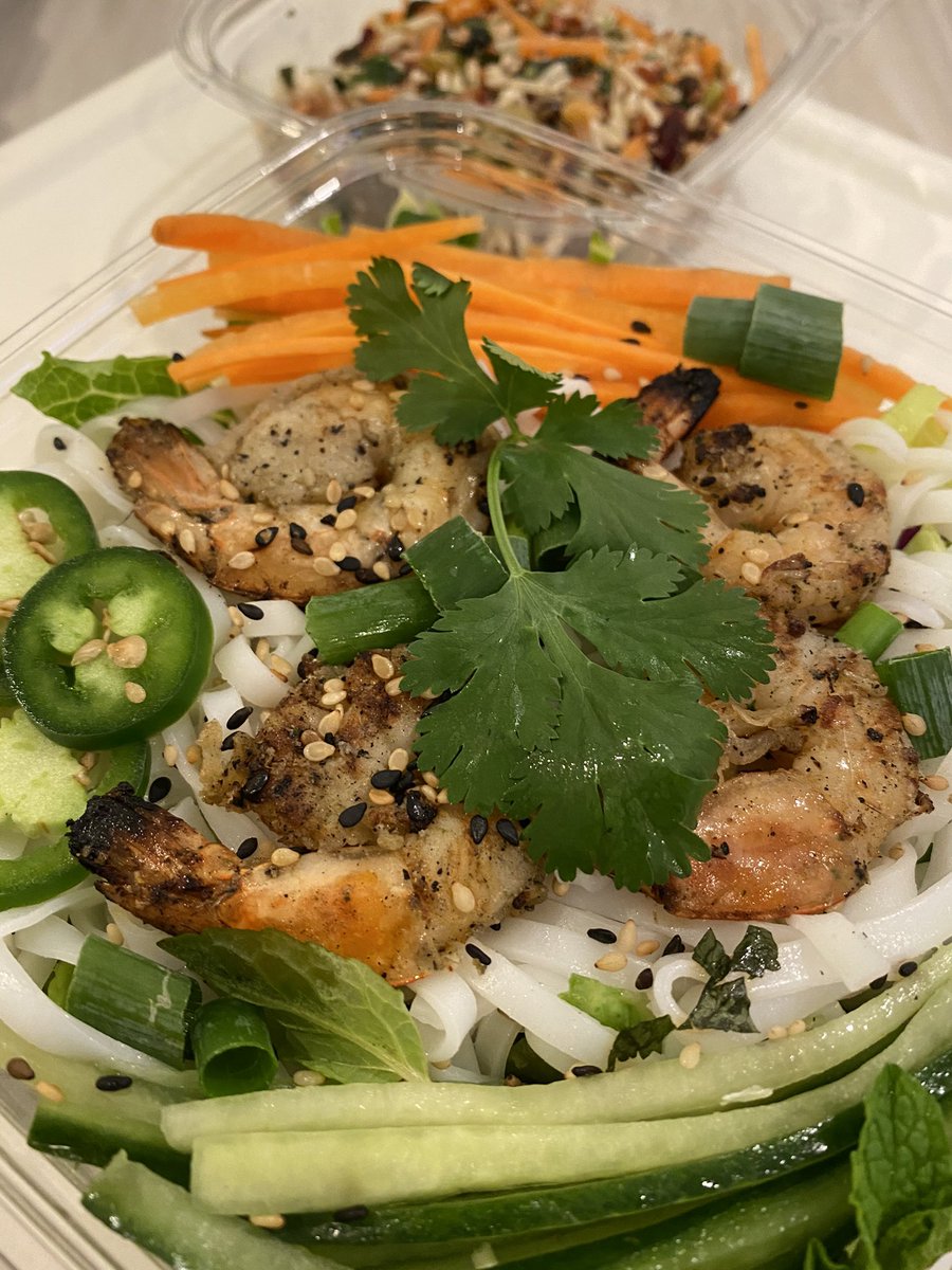 spbloghawaii's tweet photo. Vietnamese Shrimp Salad from @FoodlandHI #kahalamkt for last night’s dinner. Loving their prepared salads. #hawaii #hawaiifood #oahulife #blogger #salad #food #foodie #hawaiiblog #stylepreservation https://t.co/2UZ2zfJ0Ni