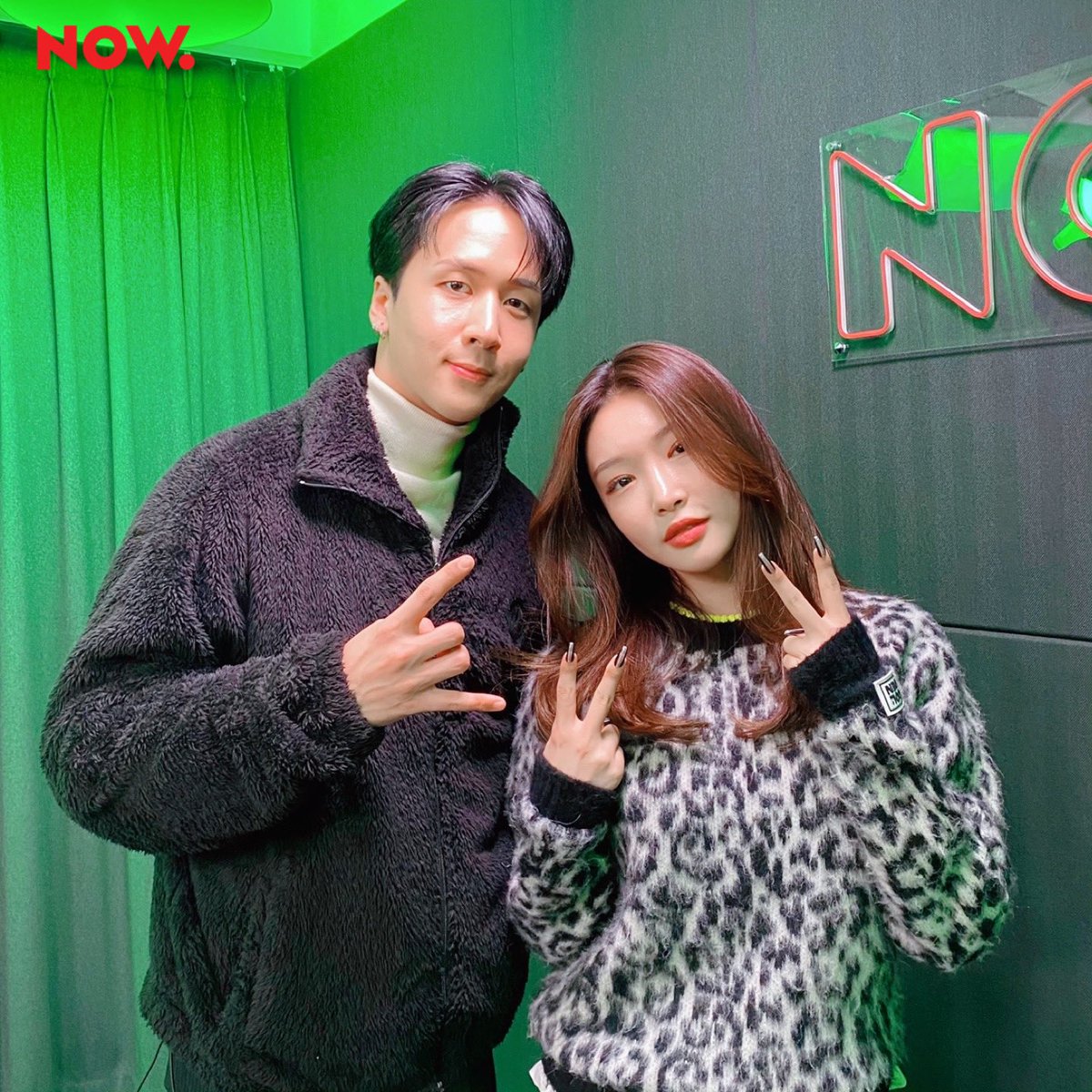 VIXXSupport_SP's tweet photo. RAVI /QM ❓
ChungHa invitada de Question Mark con RAVI !
"Finalmente conocimos el album completo con 21 canciones #Kerencia " #BicycleVroomVroomVroom #BycicleChallenge
#RAVI #QuestionMark #BumChallenge
#라비 #범 #청하
@RAVI_GTCK @GROOVL1N_GTCK
@CHUNGHA_MNHent
@kr_now https://t.co/1DNBB2ONuR