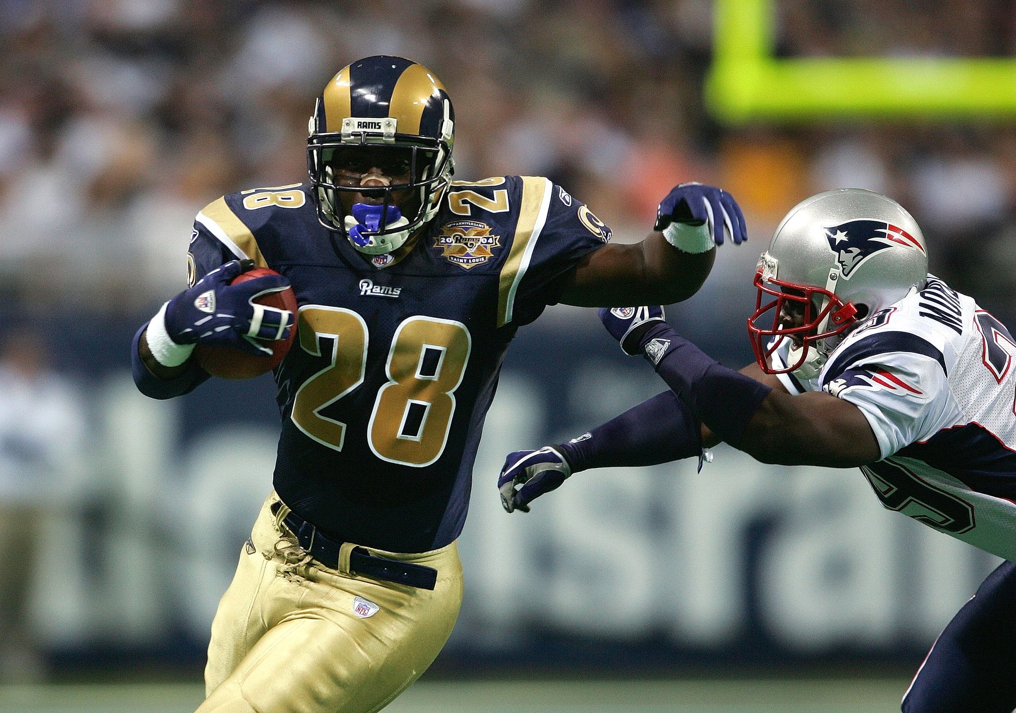 Happy birthday to the legend Marshall Faulk 