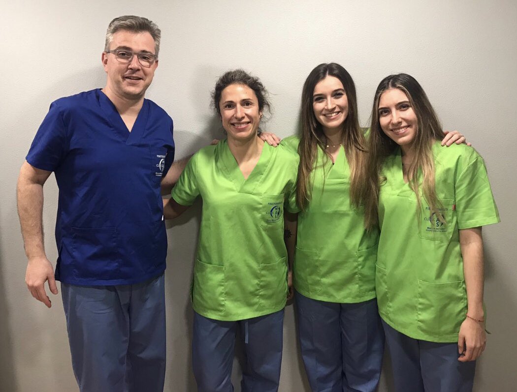 ➡️ ¿Sabíais que este 2021 celebramos oficialmente nuestro 15° aniversario? 🥳 Por ese motivo hemos realizado nuestra actual foto de familia 📸 Quince años cuidando cada día de tu salud con ilusión, esfuerzo y pasión por nuestro trabajo 😃 ¡Seguimos! 💪🏻