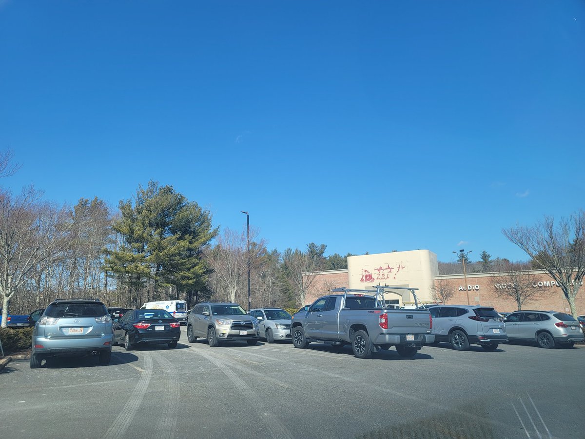 agilitybirder's tweet photo. Waiting is not the hardest part! The last 12 months have been. So excited for my vaccination... Even if I have to get it at circuit city 🤣🤣🤣 

#vaccine #covid #COVID19Vaccine #PfizerVaccine #mRNA #science https://t.co/aZroVlNij7