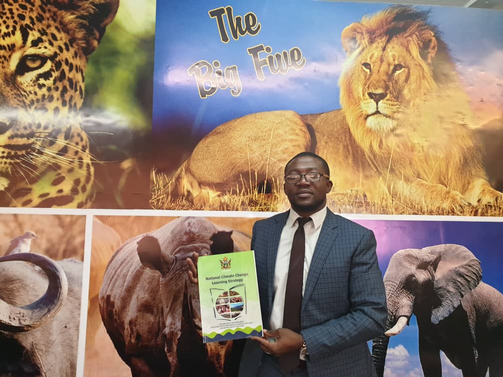 ClimateZimDept's tweet image. Links to all climate strategy documents have been shared, it's now time to focus on implementation...We do not want to leave anyone behind, join our Facebook page #Climate Change Management Dept, invite more people to like this Twitter page, we are #StrongerTogether