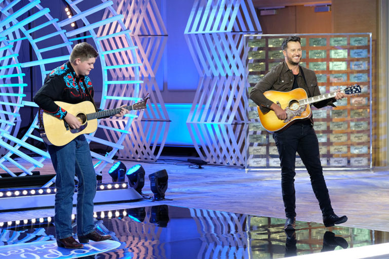 🆕 #FeelGoodFriday: <a href="/GarrardGCHS/">Garrard County</a> senior <a href="/AlexMillerMusi1/">AGMiller</a> captured the nation's attention with his recent <a href="/AmericanIdol/">American Idol</a> audition. But for his hometown of Lancaster, the moment was years in the making.

STORY ➡️ bit.ly/AlexMillerAmer… #KyEd #TeamKentucky 

📸: ABC/John Fleenor