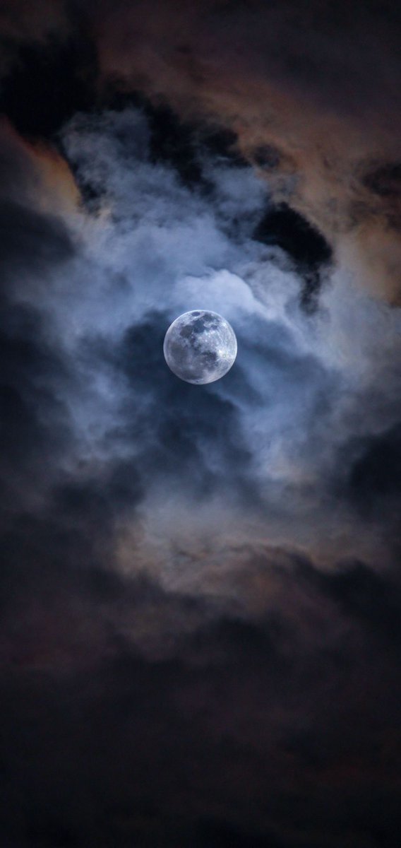 اجمل صور وخلفيات القمر للهواتف الذكية الايفون والأندرويد Moon Wallpaper For Mobile 2021