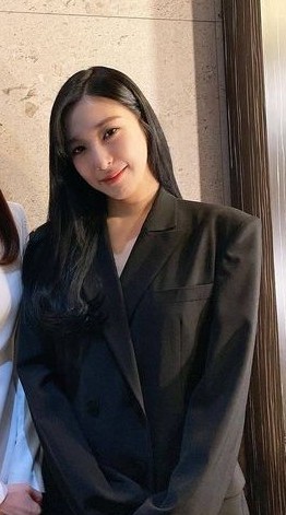 fany_expert's tweet photo. Beautiful and happy Tiffany ♥️😍😍😊 is what we live for
@tiffanyyoung #TiffanyYoung #YoungOnes #YoungOne #ChicagoMusical #RoxieHart #RoxieHwang #RoxieTY https://t.co/XFc1lyh7Fl