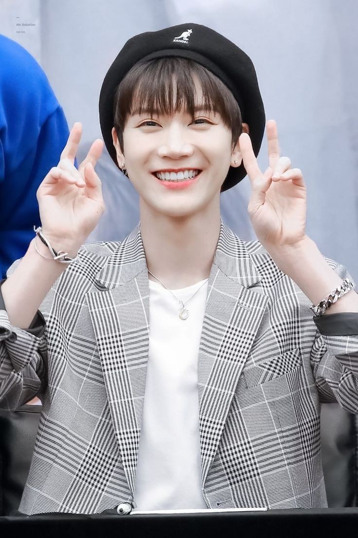 skydarknblue's tweet photo. NCT'nin dans makinesi, güzel gülüşlüm iyi ki doğdun 🎉 Vokalini öyle geliştirdin ki, dil konusunda da çok yeteneklisin, araştırmacısın. Daha çok gelişimine tanık olmak istiyorum, seni seviyorum 💚
#HappyTENDay2021 
#HAPPYTENDAY 
#TEN_BDAY2021 https://t.co/3bObq4UMa3