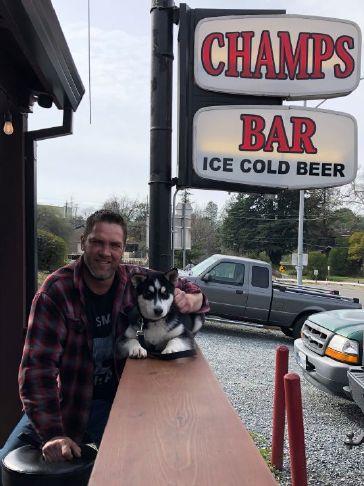 AuburnJournal's tweet photo. Shark sighting in … Newcastle? Retired hockey star Kyle McLaren settles in, envisions a rink f. https://t.co/whB1CF7ICG https://t.co/mzQ4E1Zto7
