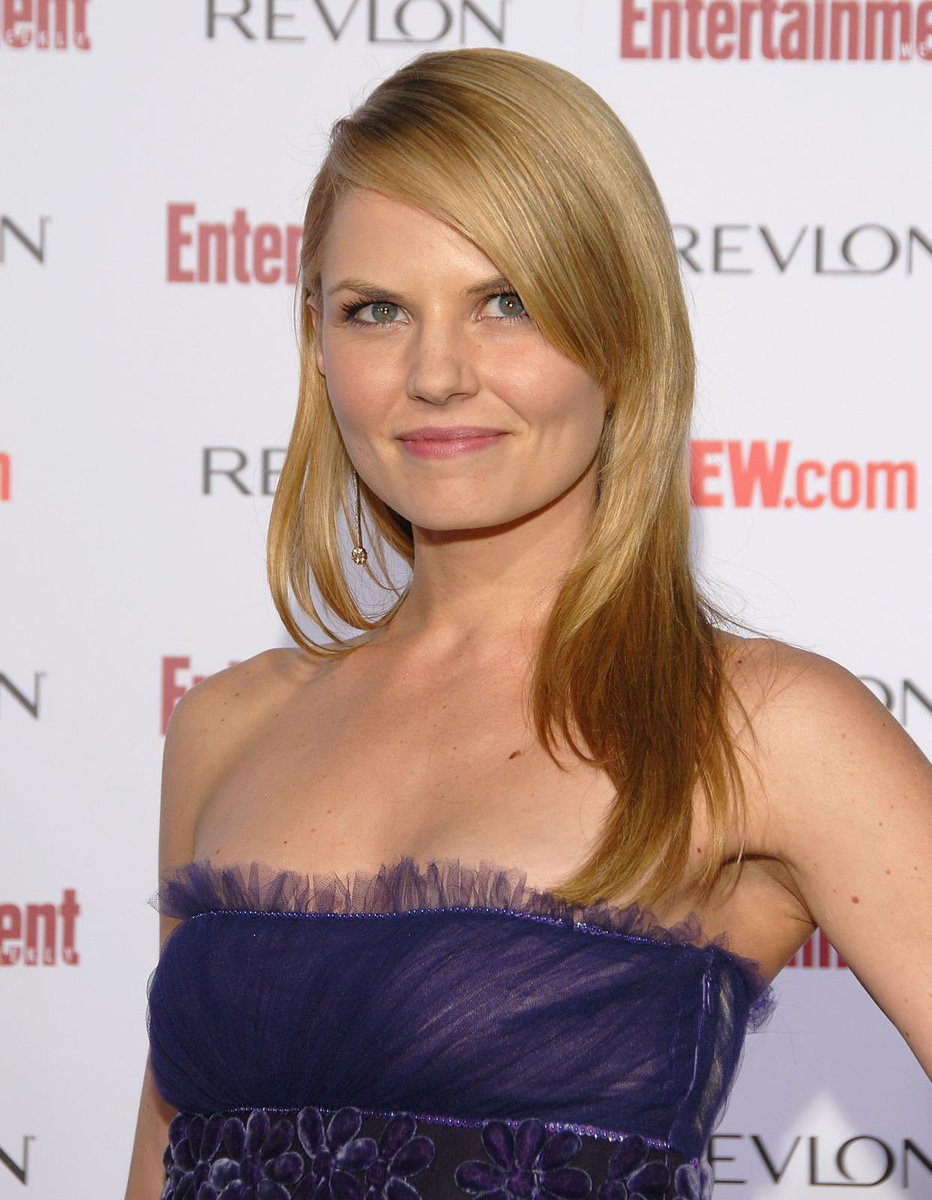 AllAboutJMo's tweet photo. 📸 @jenmorrisonlive arrives at Entertainment Weekly's 5th Annual Emmy Celebration at Opera/Crimson on September 15, 2007 in Los Angeles, California 

#JenniferMorrison #FBF https://t.co/mMuNa1kUhw