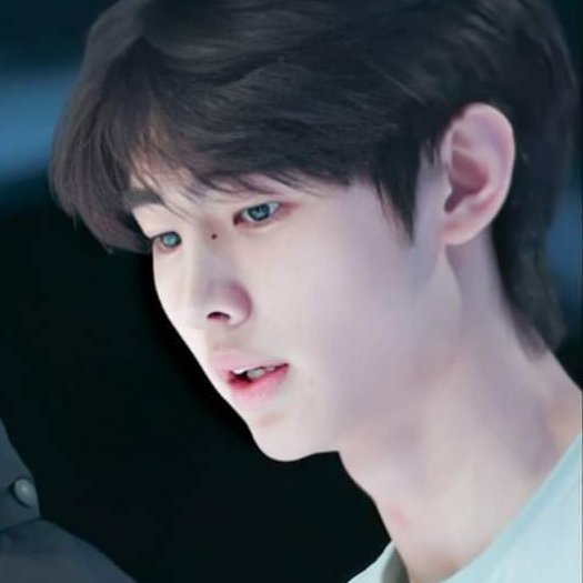 hourly sunghoon (@hoonhour) on Twitter photo 