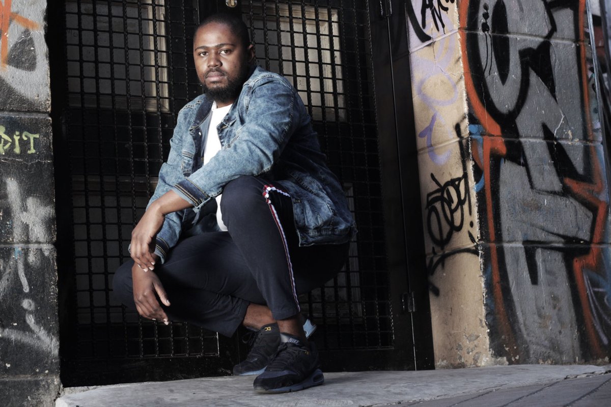 DJ @KineticRSA is taking us back in time with this mix, turn your volume up for good classic house music on #TheWarehouse https://t.co/EV5Ys48tw3