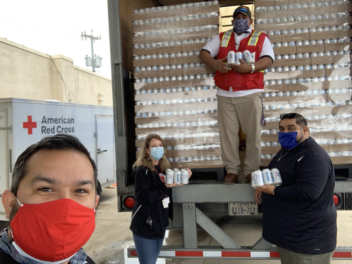 MichaelVelaTX's tweet photo. We love the @SilverEagleBev team and @AnheuserBusch! Thank you for your generosity! This much needed canned water will be distributed out to those communities in need. @RedCrossCSTR #RedCrossSA https://t.co/ctEOfqVahe