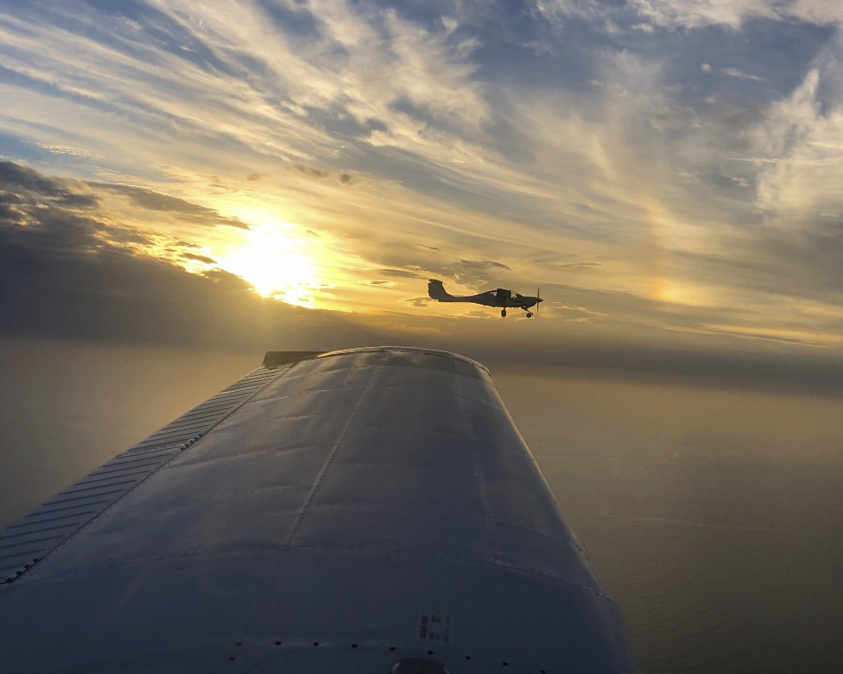 stpeteair's tweet photo. Beautiful sunset formation flying. 📸 @mbfarren. https://t.co/aVYBiy5i7E