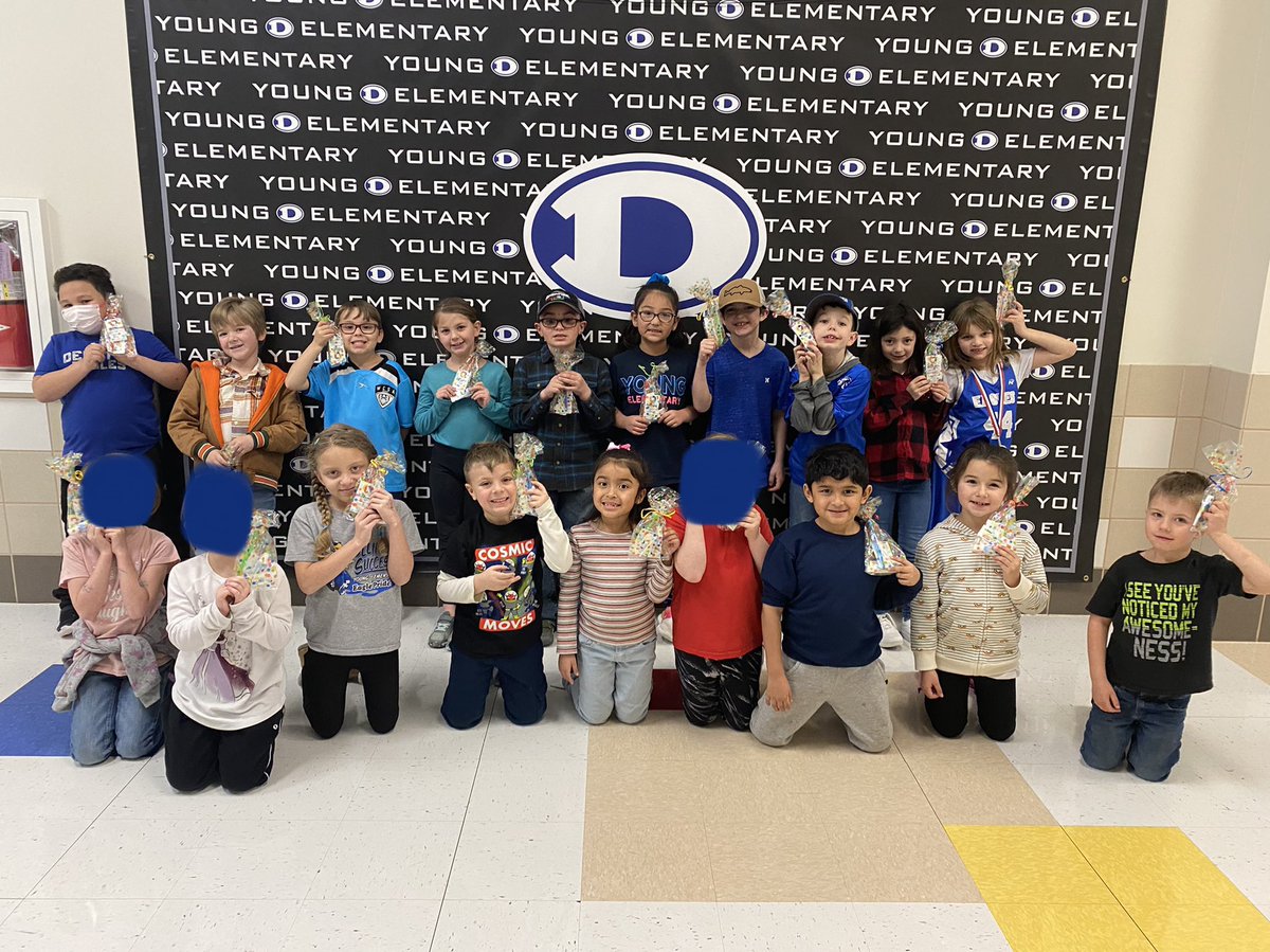 RLambert2015's tweet photo. February is National Children’s Dental Health Month! Thank you to Dr. Ballou for the toothbrush kit! 😀 #bestatYES #tenyearsYoung https://t.co/MzxijISo4r