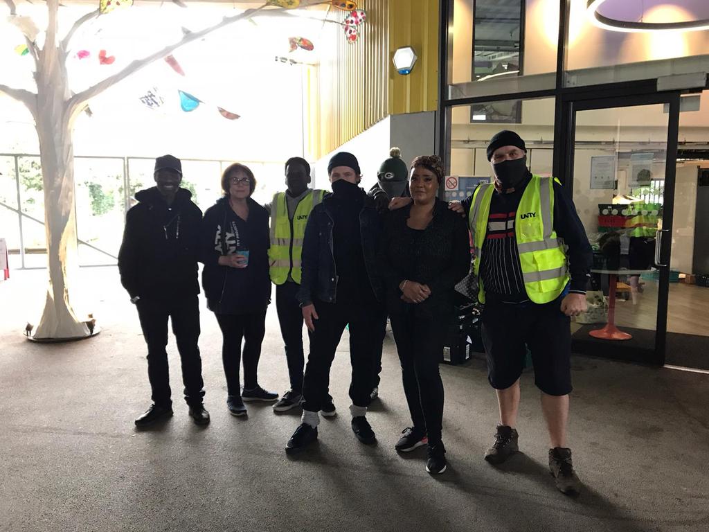 CicGrove's tweet photo. 173 food parcels went out on Thursday along with 247 meals from @BayTwenty. Thank you to @London_cf @KandCfoundation and @RBKC for all your support. To all the wonderful generous residents who drop by donations massive thanks to you all #foodpoverty #InItTogether #NKCommunity https://t.co/JopMEkExNK
