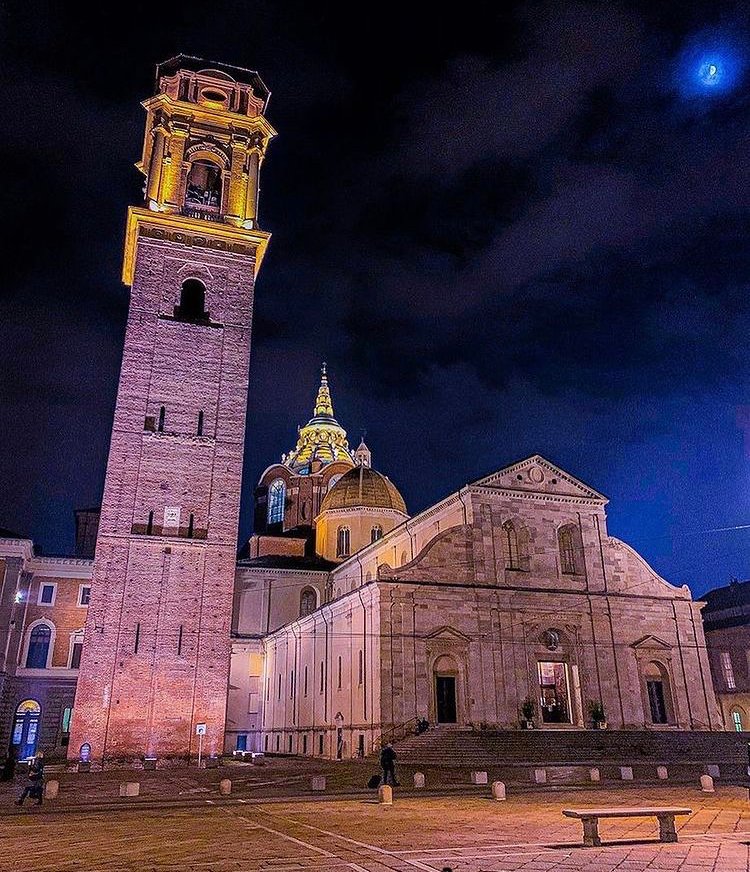 GOOD NIGHT from TORINO #photo #art #arttwit #twitart #torino #turin #ilovetorino #iloveart #twitart #artlover #BartolomeoDelCaprino #photography #architecture #ArtLovers #MeoDelCaprino @MuseiRealiTo #MuseiRealiTorino