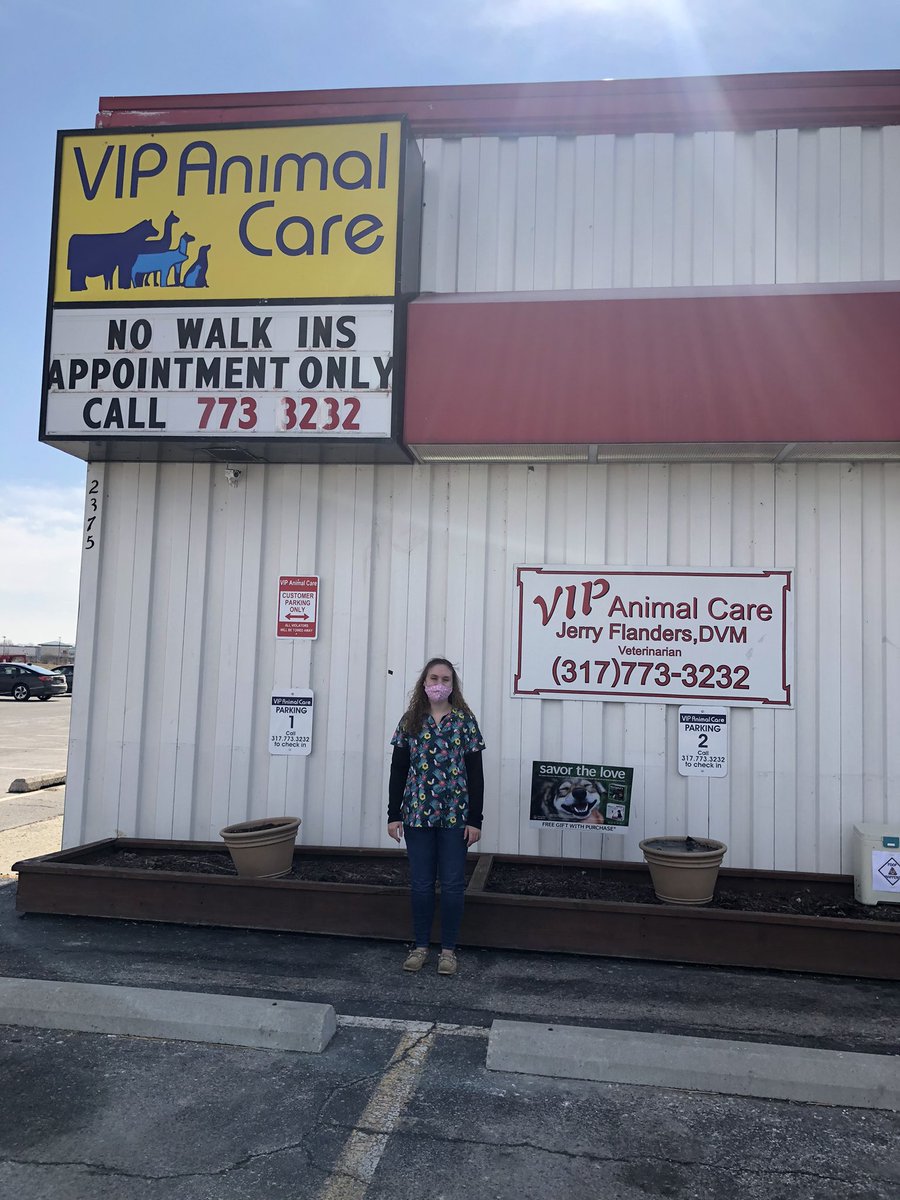 Kailey0916's tweet photo. Thank you @vipanimalcare for letting me learn what it’s like to work at a vet clinic. Also, for letting me do my internship with you this year! @RInternships https://t.co/9e8mE1ojIc
