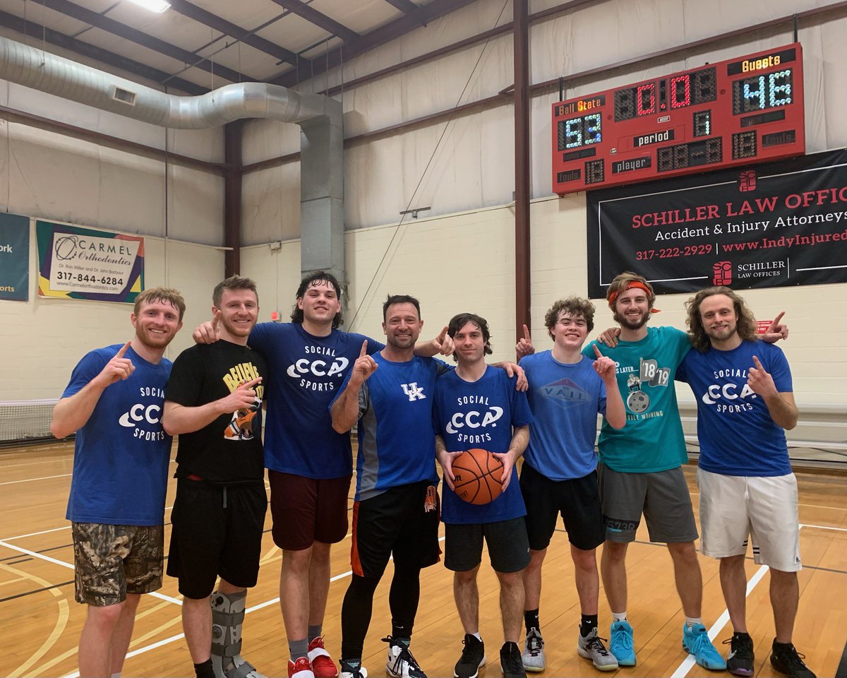 ship_offools's tweet photo. Thursday night grind!  Two dubs in a row to clinch the title. Thanks @ccasportsindy for a well organized league. https://t.co/YZe1bWcZEK