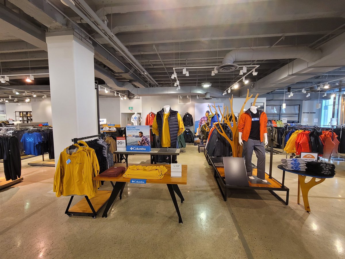 laborincca's tweet photo. For all of the Columbia locations we serviced, we were tasked with removal of the old out-dated fixtures, and replacement with the new improved fixtures. This really spruced up the display! Canโt wait to be back in the malls ๐
#Laborinc #YourCanadaWideInstallationPartner https://t.co/Z1VXSh1hEb