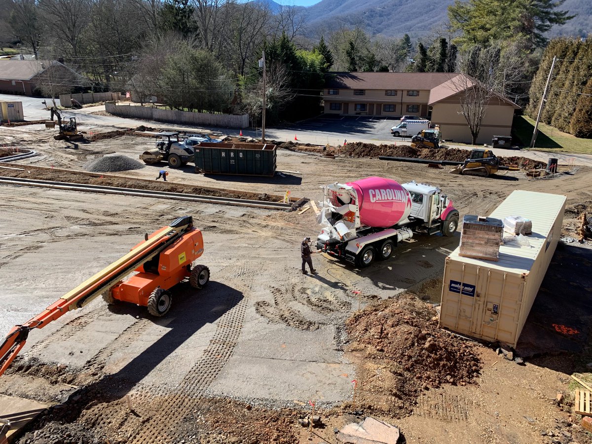 DavieConstNC's tweet image. It was a gorgeous day in Waynesville NC yesterday, where a team is working on Brookmont Lofts, the adaptive reuse of the old Haywood County Hospital. We&apos;re transforming it into a 5-story 54-unit affordable multi-family community. 
#adaptiveuse #multifamilyhousing #daviedelivers