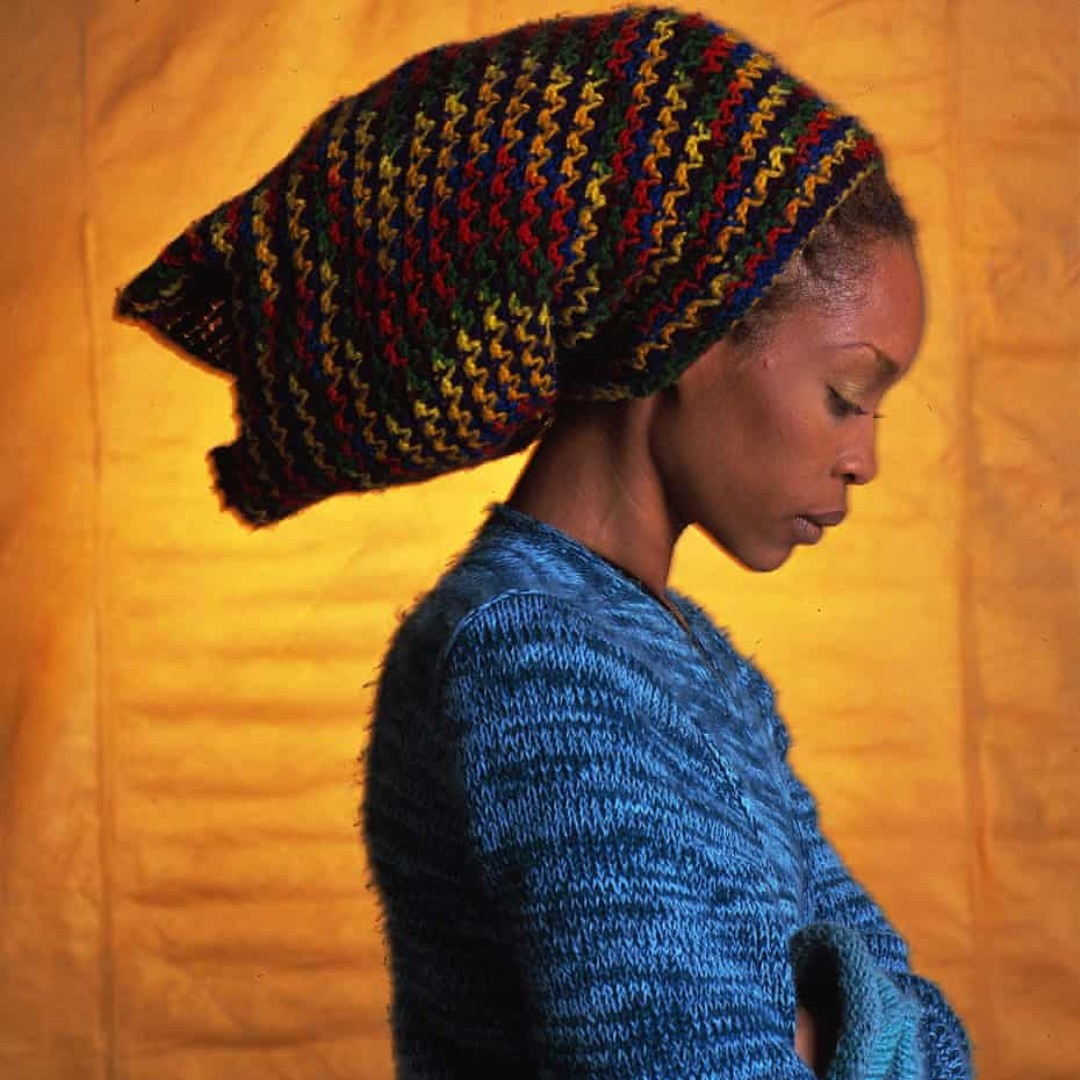 Happy 50th Birthday to the iconic Erykah Badu ( What\s your favorite Badu track??? 