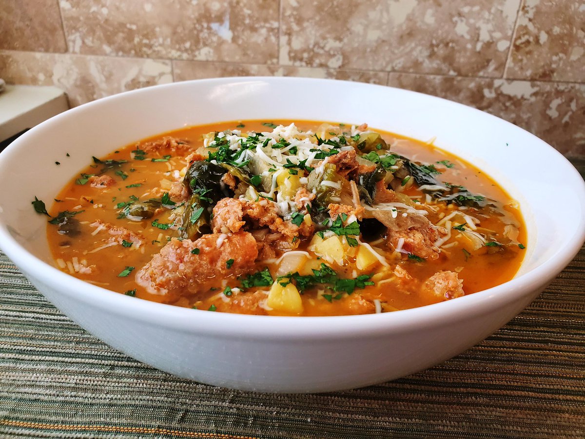 Hot Sausage with Potato and Escarole Soup 🥣 - debragga.com/recipes/post/h… - #recipe