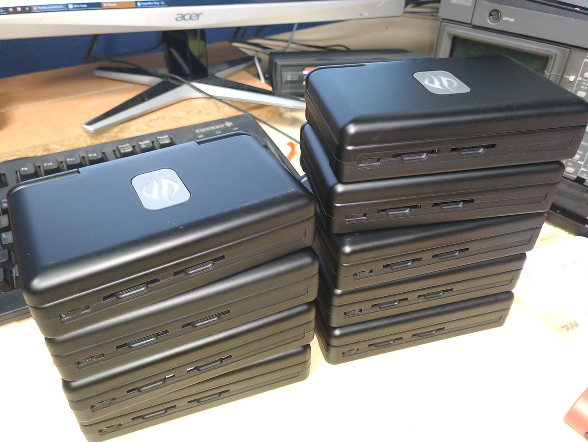Thanks to my main employee (who handles the shipping of the shop) having returned after a 2 months lockdown, I finally could continue assembling Pyras :) 5 more hours a day make a difference. These need to be flashed and tested and will then ship out :)