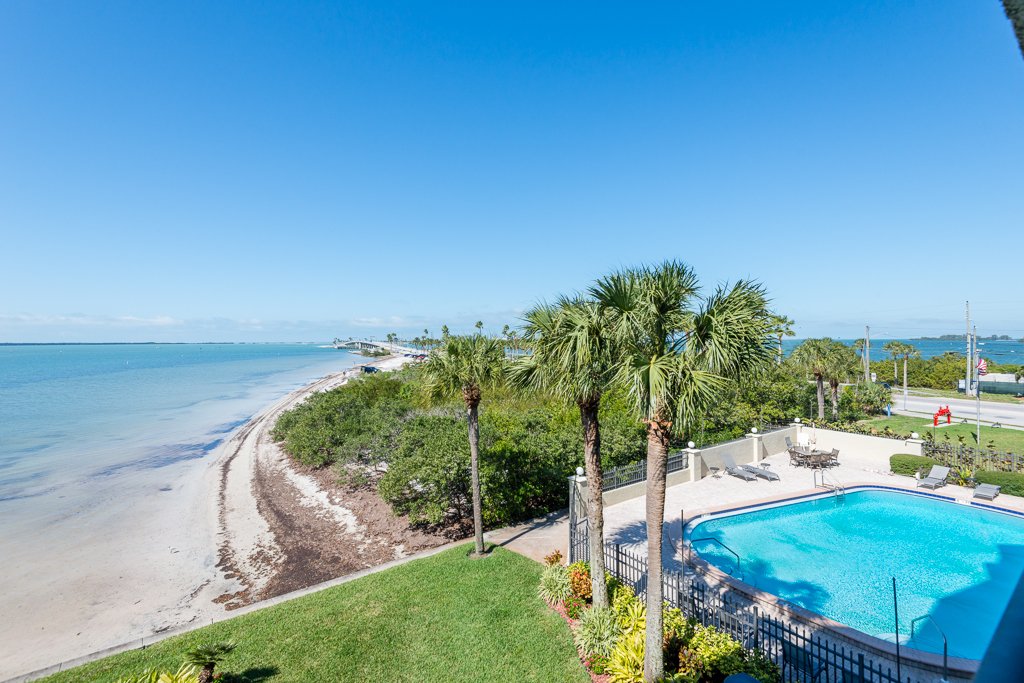 smith_associate's tweet photo. We can't get enough of the amazing views from this Dunedin direct waterfront condo! 🌊 #SmithIsHome #SmithSells #OpenHouse 

Open House: Saturday, February 27th from 12-3pm &amp; Sunday, February 28th from 12-3pm

Presented by: James Patterson

Take a peek: https://t.co/og5kMfYxsY https://t.co/ylNvWAlMls