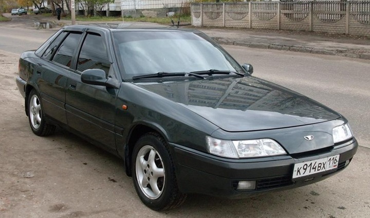 Недорогие машины до 100000. Daewoo espero темно зеленая. Дэу Эсперо темно зеленый. Дэу Эсперо 1995 года. Daewoo espero кабриолет.