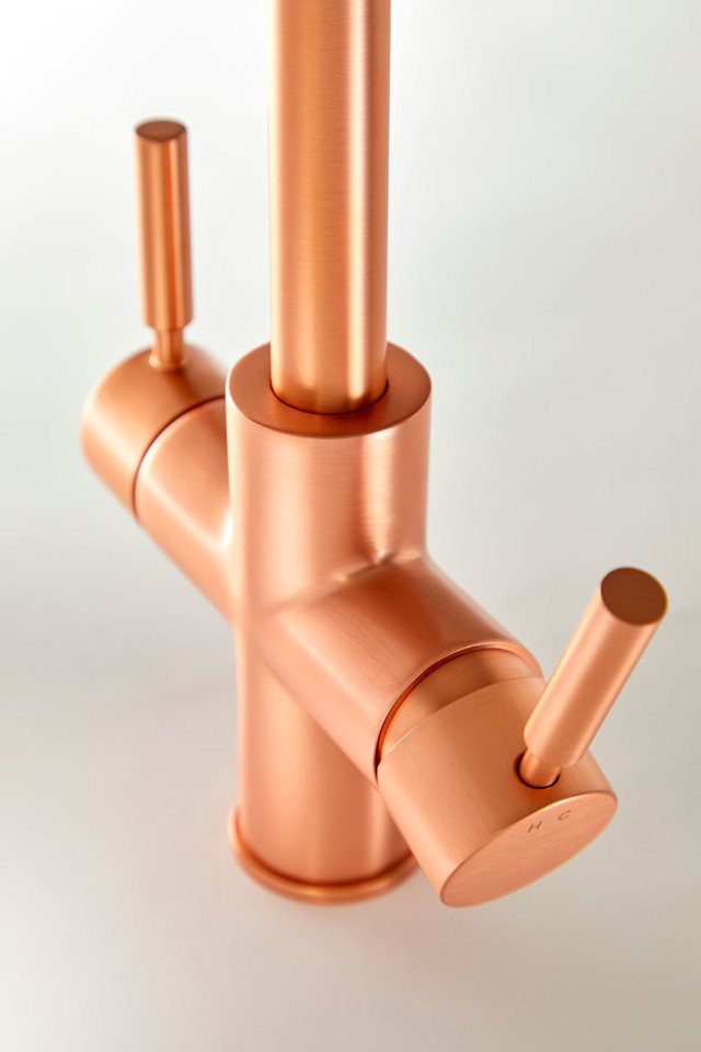 GeyserTaps's tweet photo. What's the perfect complement to those rose gold handles you just ordered? Our brushed copper (rose gold) 3-in-1 hot tap of course! Geyser hot taps will save you time, space and money. https://t.co/P4vXaRrwq5 #rosegold #brushedcopper #hottap #kitchendesign https://t.co/xrEqkSSyDX