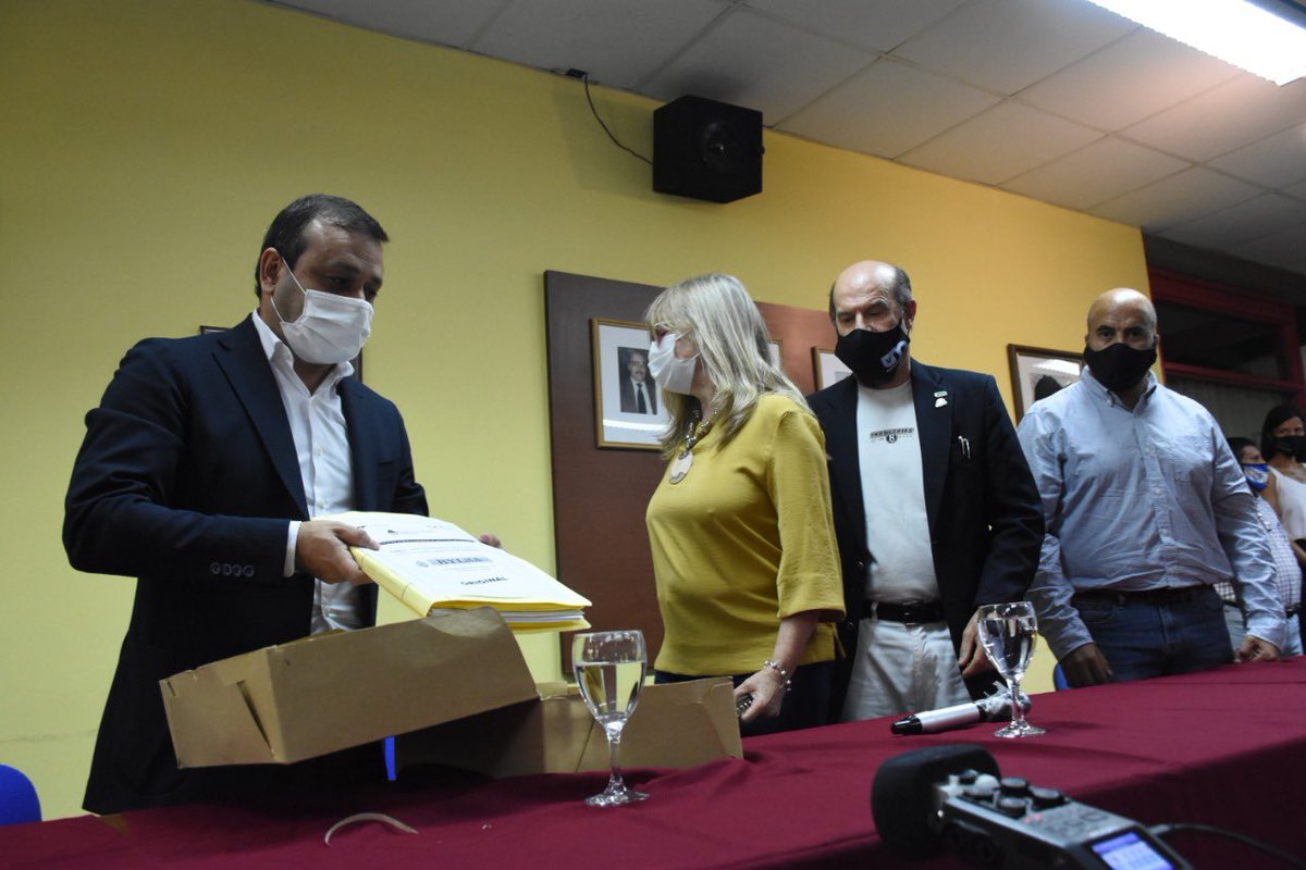 herrerayflia's tweet photo. Hoy acompañe el acto de apertura de sobres de las ofertas presentadas a la Licitacion Publica Nacional para la obra de ampliación del Módulo de Farmacia y Bioq de la Fac de Cs Exactas, Quím y Naturales de la @un_misiones 
@AliciaBohren
@trottanico https://t.co/Mx8ErxXYt4
