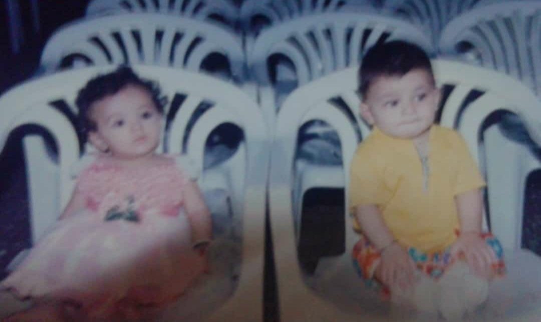 seksiponde's tweet photo. 2001: My twin was healthier

2021: uno reverse https://t.co/m9U9dXn488