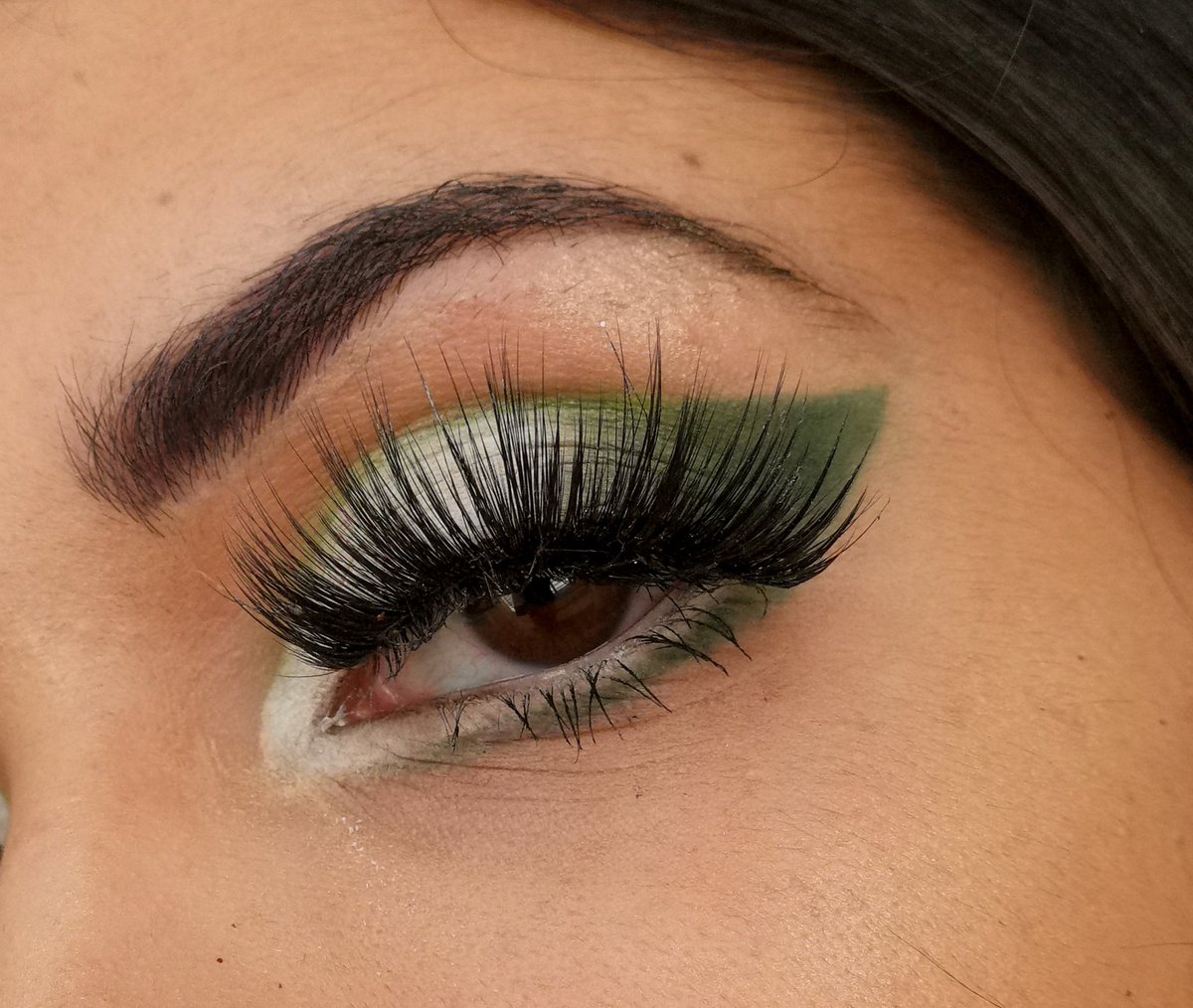 weird_feelings's tweet photo. 💚Some close-ups that I just posted in instagram: https://t.co/1I02bQY86u.00 💚
.
#makeup #closeup #makeupeye
#makeuplover https://t.co/k6t4q1jsau