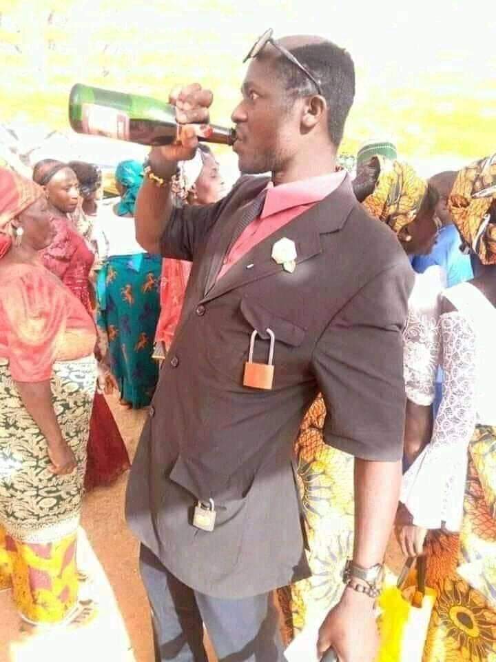 RasActivista's tweet photo. If this was a president which country would he be from? https://t.co/dLdcnTZVcm