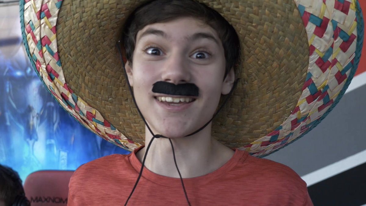 Victoire 3-2 de Desplancito 🥖
Top8 Monde 🥖
1/4 de Finale 🥖
MERCI <a href="/Clem_sc2/">Liquid Clem</a> 🥖

#ESLProTour #OGSC2