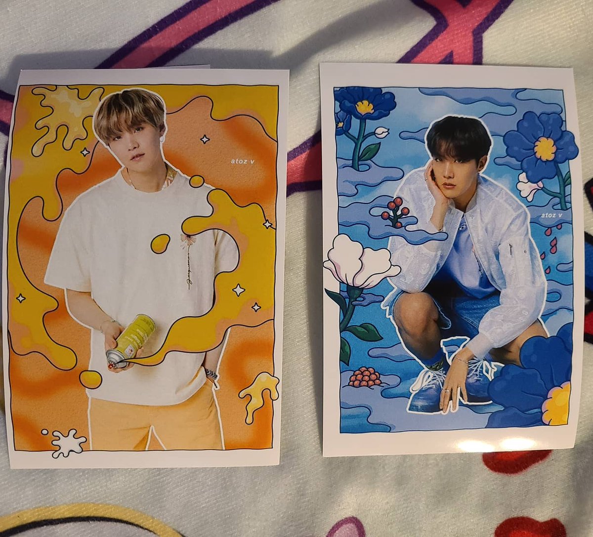 CupsofBangtan's tweet photo. If you are one of the first 50-100 guests each day at our Cups of Sope event you will receive at least 1 or more of these additional freebies!

Thank you to the amazing artists who created and/or donated these items 💜

#cupsofsope #cupsofbangtan #freebies https://t.co/eutg7Ow23H