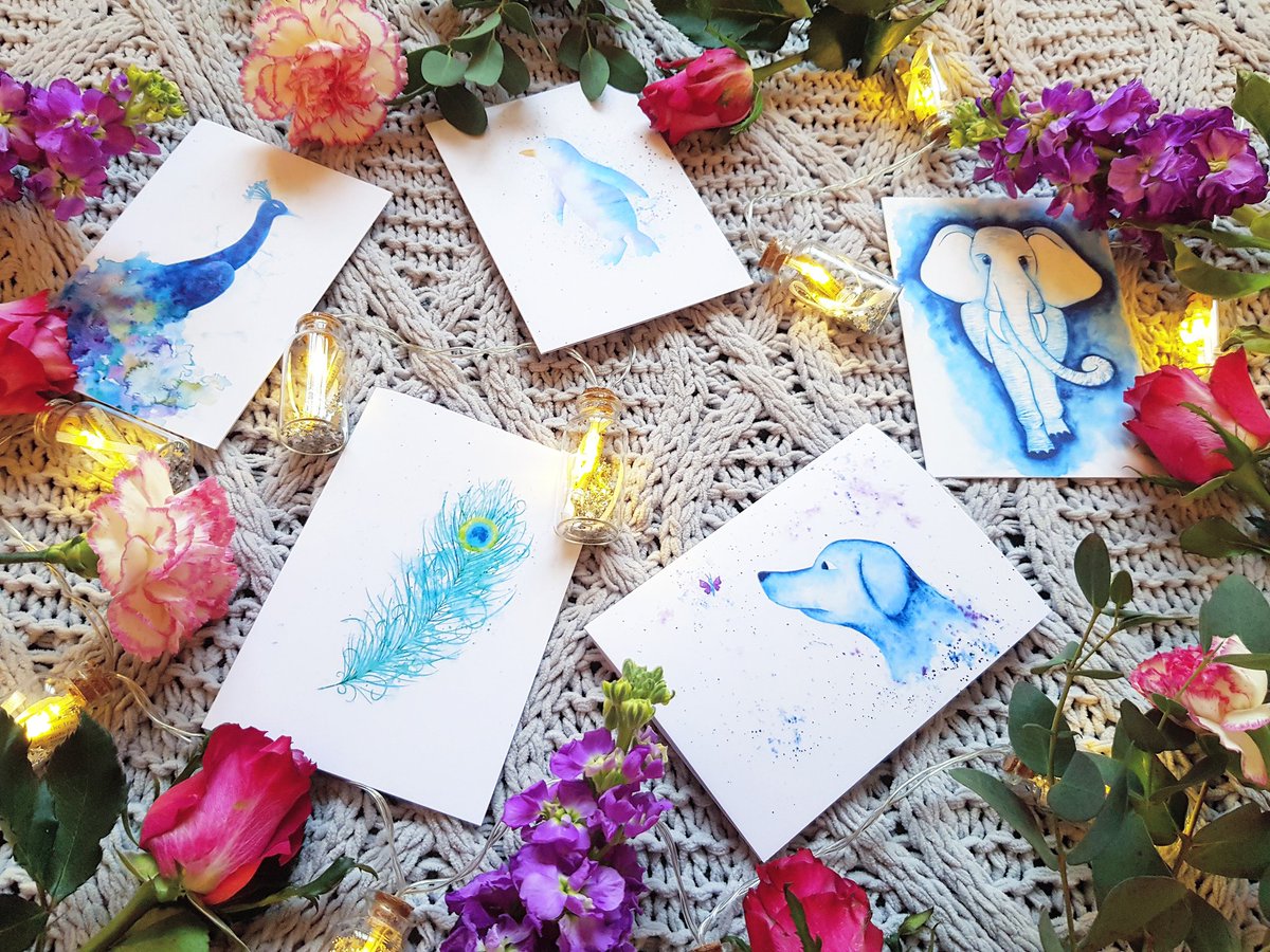 RoxieKeyDesigns's tweet photo. Hello, you gorgeous lot! Mother's Day is in a couple of weeks, and I've got a lovely selection of cards available. All cards are £2.50 with free delivery, and the prints make pretty gifts, too ♥️

https://t.co/dONVmYaemy

#mothersday #northampton #buylocal #shopsmall #shoplocal https://t.co/pITsmFFIaX