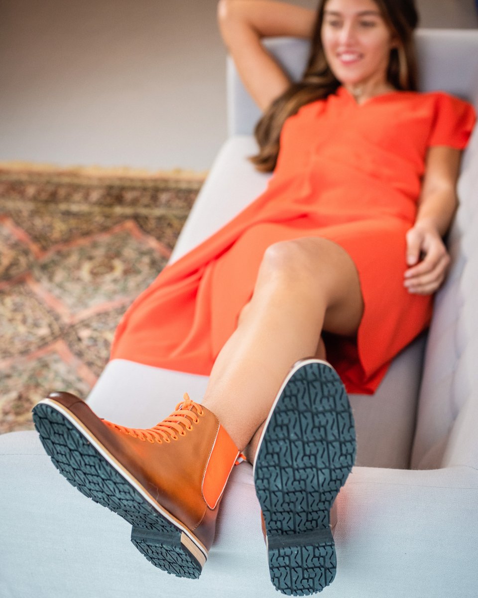 Libertad_avenue's tweet image. ¿Os gusta hacer muchos planes el domingo o sois más de sofá y Netflix?

#modasostenible #modeecoresponsable #basquedesign #designedinbilbao #madeinspain #sustainableshoes
#bicycleshoes #botasparabicicleta