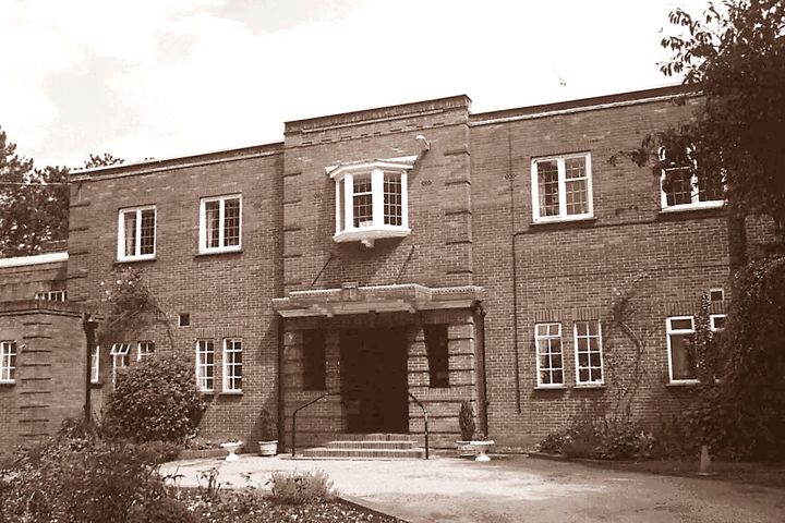 PTHospice's tweet photo. Over the last 42 years... we have expanded the services we provide, and worked to deliver them to more local patients who need our care.
We have also developed our education and training services, to improve the overall end of life care offered in the area. #42Today https://t.co/T753GHvysN