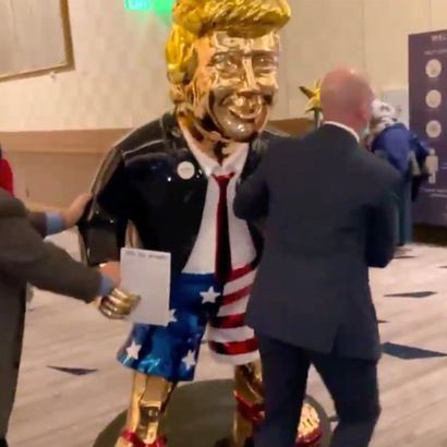 MayorProst's tweet image. Separated at birth?