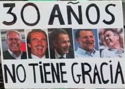 ElSiSeConsigo's tweet photo. @ESPAOLEITOR2 @JupolNacional @Jandrolion @jusapol Hoy en Vigo han tenido la gran suerte de contar con la presencia de su excelentísima, el Secretario General de los ejércitos de Jupol 

Al finalizar, reparto de paracetamoles 

Paciencia y confianza compañeros, en 20 años estará la #EquiparacionYa ,
o en 40 sin exagerar
Guau guau https://t.co/sWXiEqBf0d