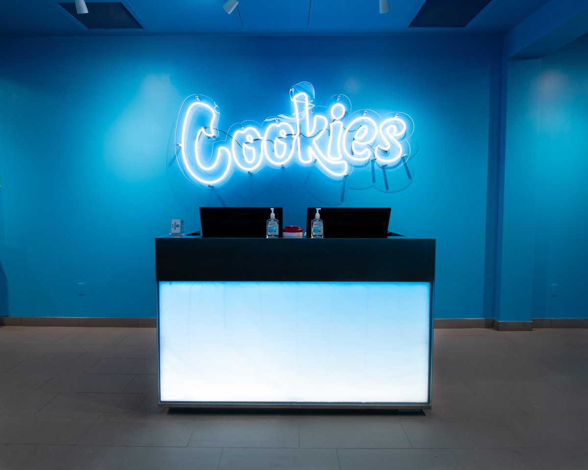 berner415's tweet photo. Cookies Kalamazoo opens tomorrow! Michigan Stand Up !!!!! 💪🏽🍪 https://t.co/DXle5o0NW0