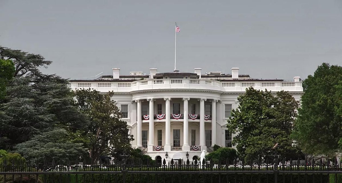arquitect_viva's tweet photo. El presidente Biden revoca la orden ejecutiva "Promoting Beautiful Federal Civic Architecture”, firmada por el ex presidente Trump el 18 de diciembre de 2020, que defendía el clasicismo arquitectónico como estilo para los edificios de estado.
https://t.co/z7W7E28ldK https://t.co/OhrdmkFirk